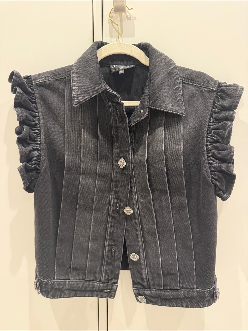 CHANEL Black Ruffle-Sleeve Denim Vest